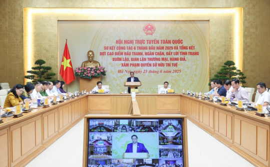 Không khoan nhượng, quét sạch nạn thuốc giả, thực phẩm giả