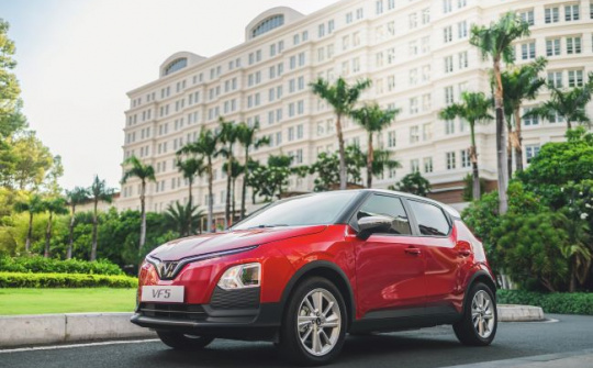 VinFast tung “cú hích xanh” lần 3: Ưu đãi chưa từng giúp xe xanh tăng tốc phủ sóng