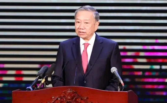 "Sắp xếp lại giang sơn" là bước đi lịch sử