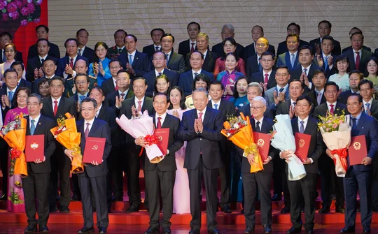 Tổng Bí thư Tô Lâm dự Lễ công bố các Nghị quyết, Quyết định về sáp nhập đơn vị hành chính tại Thành phố Hồ Chí Minh