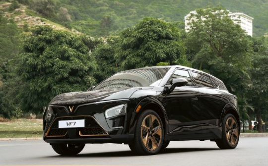 VinFast VF 7 - Xe “hàng hiệu” với giá lăn bánh “phá đảo” phân khúc C-SUV