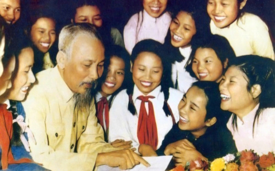 Phát huy giá trị tư tưởng về tinh thần tự học, học tập suốt đời của Chủ tịch Hồ Chí Minh trong giai đoạn hiện nay