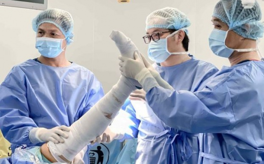 Vinmec Cần Thơ điều trị chấn thương thể thao khớp gối bởi chuyên gia hàng đầu