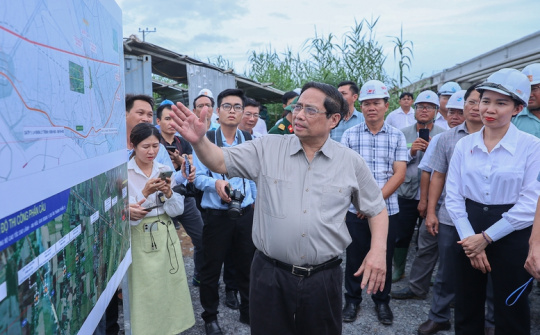 Khẩn trương về đích 2 dự án cao tốc trọng điểm miền Tây