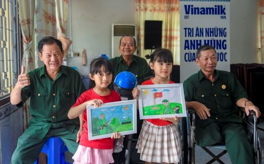 Vinamilk “viết tiếp câu chuyện hòa bình” bằng tranh và hành động