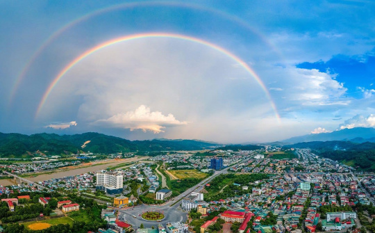 Phát triển Lào Cai thành cực tăng trưởng và đầu mối giao thương quốc tế vùng trung du, đồng bằng Bắc bộ