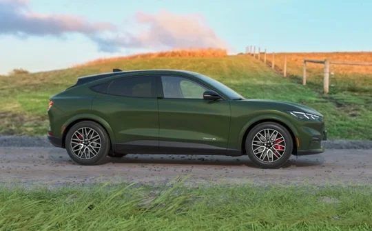 Mustang Mach-E – Mang di sản biểu tượng của dòng xe Pony đến với khách hàng yêu thích ô tô điện