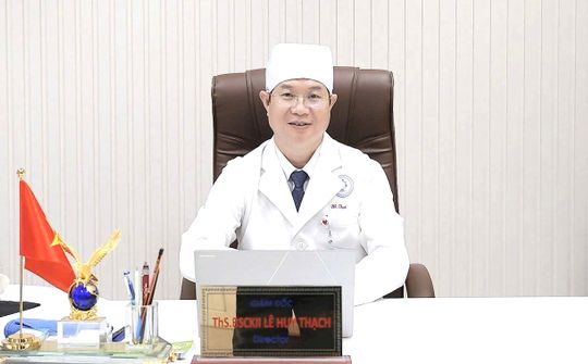 TTUT, ThS.BSCK II Lê Huy Thạch: Dấu ấn người thầy thuốc tâm đức, hết lòng cống hiến  vì sức khỏe nhân dân