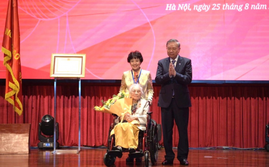 Trao danh hiệu Anh hùng Lao động tặng nguyên Phó Chủ tịch nước Nguyễn Thị Bình