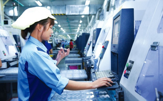 Quyết tâm bảo đảm tăng trưởng cả nước năm 2025 đạt 8,3 - 8,5%