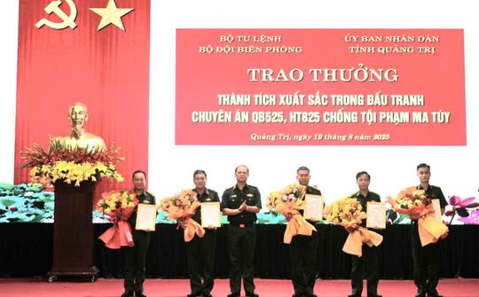 Biểu dương lực lượng triệt phá các đường dây ma túy xuyên quốc gia