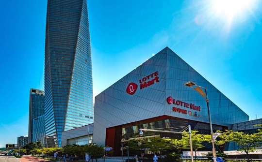Lotte Shopping plans to open more shopping malls in Vietnam