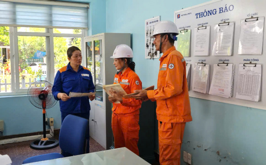 PC Quảng Ninh: Phối hợp tuyên truyền an toàn hành lang lưới điện