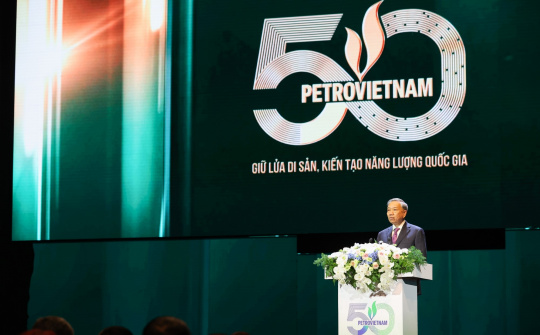 Tổng Bí thư Tô Lâm tặng Petrovietnam 8 chữ: "Tiên phong- Vượt trội- Bền vững- Toàn cầu"