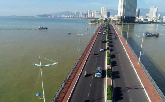 Thu hút nhân tài và nhà đầu tư lớn: Khánh Hòa hướng tới vị thế “cực tăng trưởng biển đảo quốc gia”