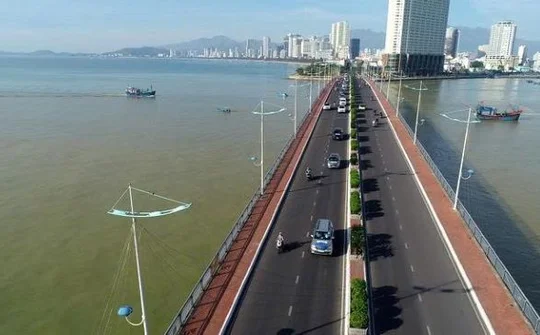 Thu hút nhân tài và nhà đầu tư lớn: Khánh Hòa hướng tới vị thế “cực tăng trưởng biển đảo quốc gia”