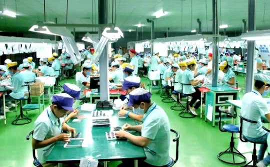 Cách mạng công nghiệp lần thứ tư và vấn đề hoàn thiện pháp luật về việc làm ở Việt Nam hiện nay
