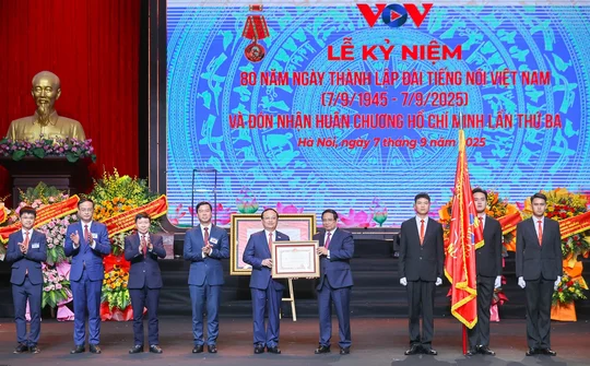 Đài Tiếng nói Việt Nam đón nhận Huân chương Hồ Chí Minh (lần 3)