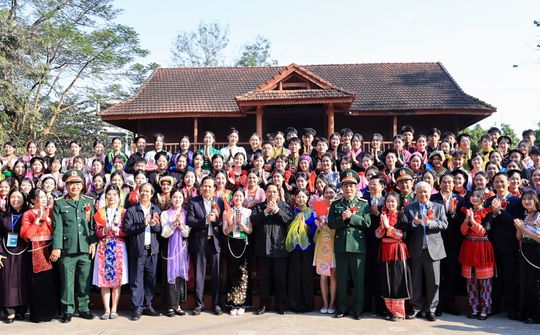 Ấm áp "tình dân tộc, nghĩa đồng bào" đầu xuân 2026
