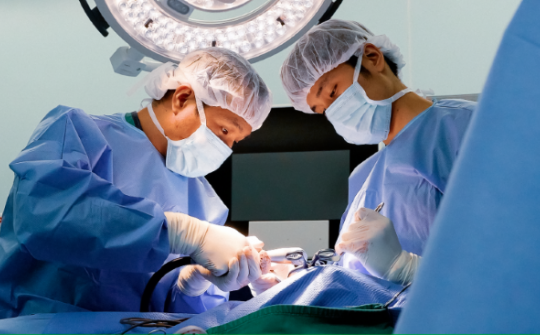 Công nghệ in 3D thay khớp, bù xương giúp bệnh nhân thoát cảnh khuỷu tay biến dạng hiếm gặp suốt 27 năm