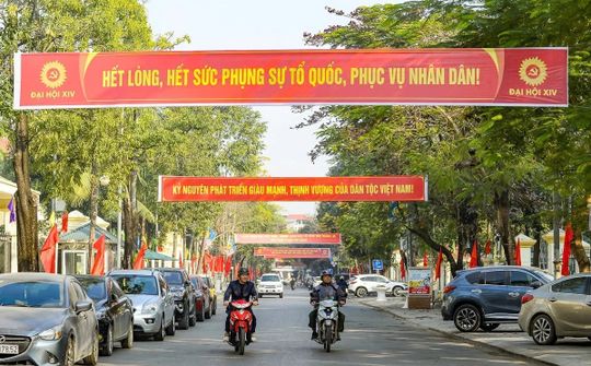 Thanh Hóa: Rực rỡ sắc đỏ, khí thế hướng về Đại hội lần thứ XIV của Đảng