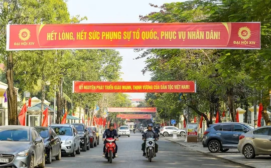 Thanh Hóa: Rực rỡ sắc đỏ, khí thế hướng về Đại hội lần thứ XIV của Đảng