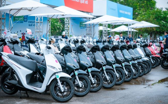 Feliz 2025 - Xe máy điện “đa-zi-năng” các gia đình và người đi làm