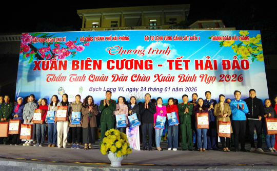 Tết sớm cùng quân và dân đặc khu Bạch Long Vĩ