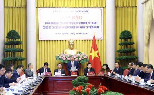 Công bố Lệnh của Chủ tịch nước về các luật liên quan đến giáo dục, báo chí