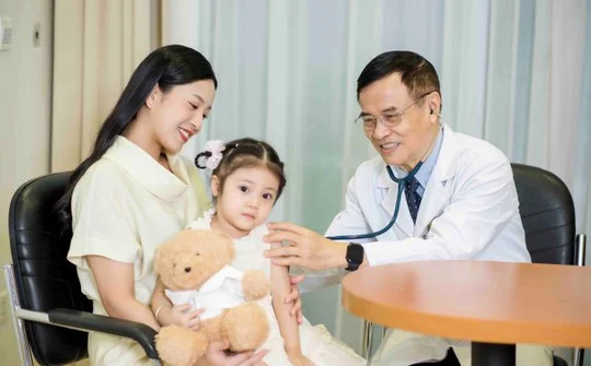 GS.TS.BS Phạm Nhật An: Chuyên gia Nhi khoa đầu ngành và triết lý “chăm sóc trẻ không chỉ là chữa bệnh”