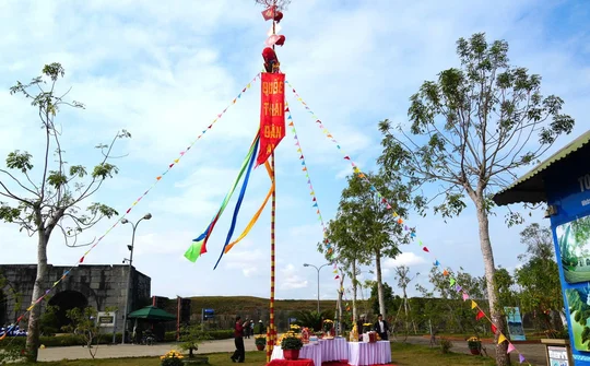 Thành Nhà Hồ: Lễ thượng nêu chào xuân Bính Ngọ 2026
