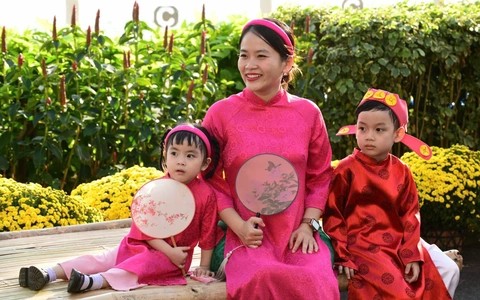 Hoàn thiện chính sách dân số, bảo đảm mức sinh bền vững