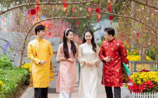 Hà Nội, Sa Pa, Hạ Long, Hà Nam nhộn nhịp khách du xuân ngay từ những ngày đầu năm mới