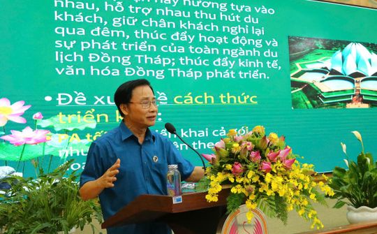 GS.TSKH.Trần Ngọc Thêm: Nhà khoa học tận hiến bằng cả khối óc và trái tim