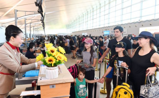 Sôi động đầu năm, Phú Quốc đón 17.000 du khách chỉ trong một ngày