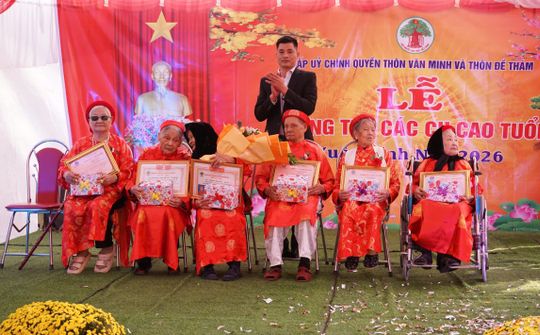 Mừng thọ đầu xuân, giữ hồn cốt làng quê