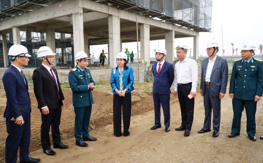 Ninh Bình: Phó Bí thư Thường trực Tỉnh ủy kiểm tra, động viên sản xuất tại doanh nghiệp, dự án