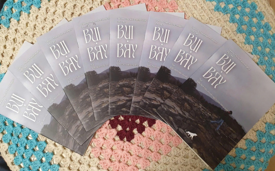 Tri thức và tâm hồn Hy Lạp trong tập thơ "Bụi bay"