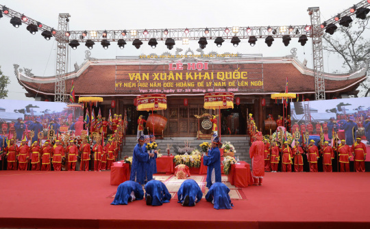 Thái Nguyên long trọng khai mạc Lễ hội “Vạn Xuân khai Quốc”