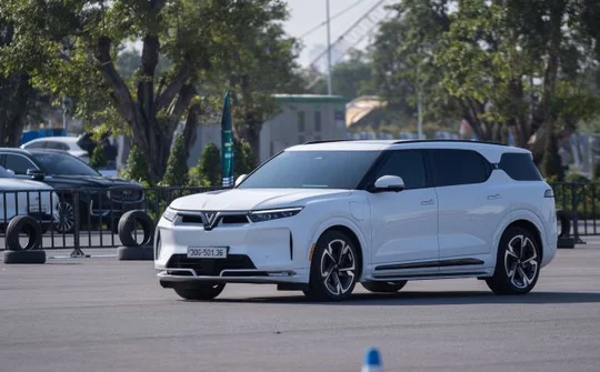 Chủ xe chấm điểm VF 9 sau 1 tháng “thực chiến”: Trải nghiệm không thua gì xe siêu sang giá gấp 5-7 lần