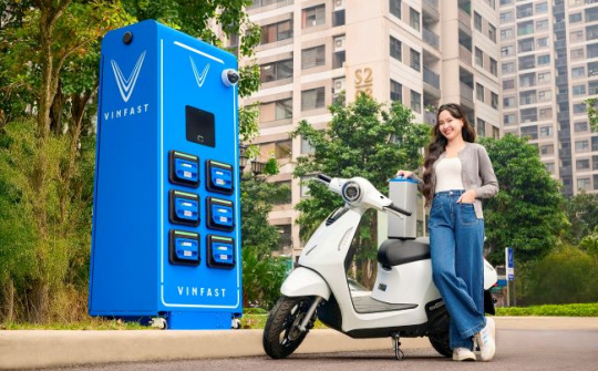 VinFast tặng ưu đãi Tết lớn: Miễn phí sạc pin tới 3 năm cho khách hàng