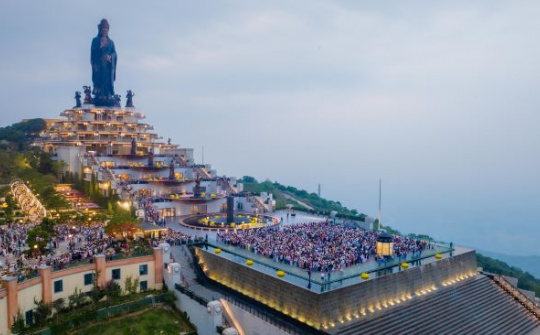 Núi Bà Đen: Điểm đến yêu thích mới của du khách Ấn Độ