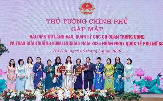 Phụ nữ Việt Nam: Tỏa sáng trí tuệ, kiến tạo giá trị trong thời đại mới