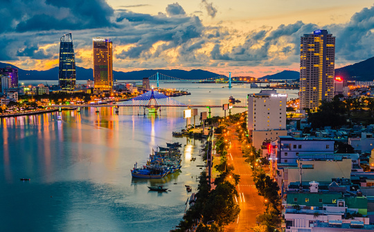 Xây dựng động lực tăng trưởng mới thông qua các trụ cột kinh tế và hạ tầng chiến lược của Đà Nẵng