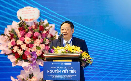 AHLĐ Nguyễn Viết Tiến: Người thầy thuốc tận tâm trên hành trình khơi nguồn hạnh phúc