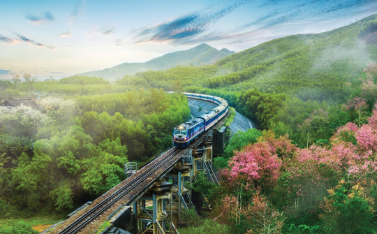 Vietnam accelerates rail integration with China to unlock trade, logistics gains