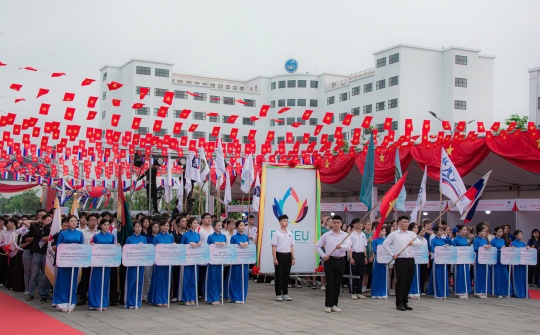 Tăng cường kết nối tri thức và giao lưu văn hóa trong khuôn khổ Hiệp hội các trường đại học Kinh tế Nga - Việt