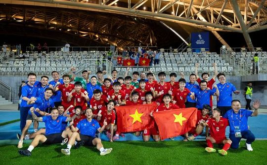 U17 Việt Nam dự World Cup và dấu ấn thầm lặng của bầu Hiển