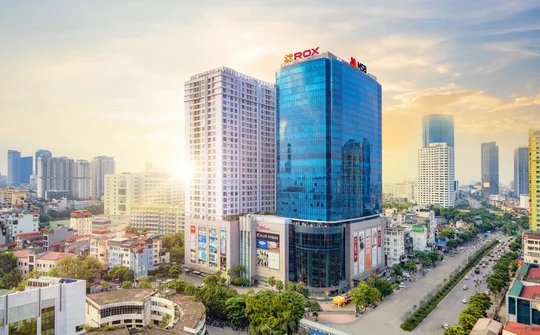 Tuổi 30 rực rỡ của ROX Group