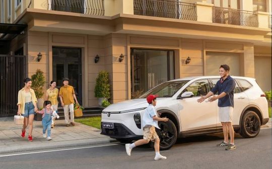 VinFast VF MPV 7 ghi điểm với gia đình Việt nhờ không gian rộng rãi và chi phí vận hành tối ưu